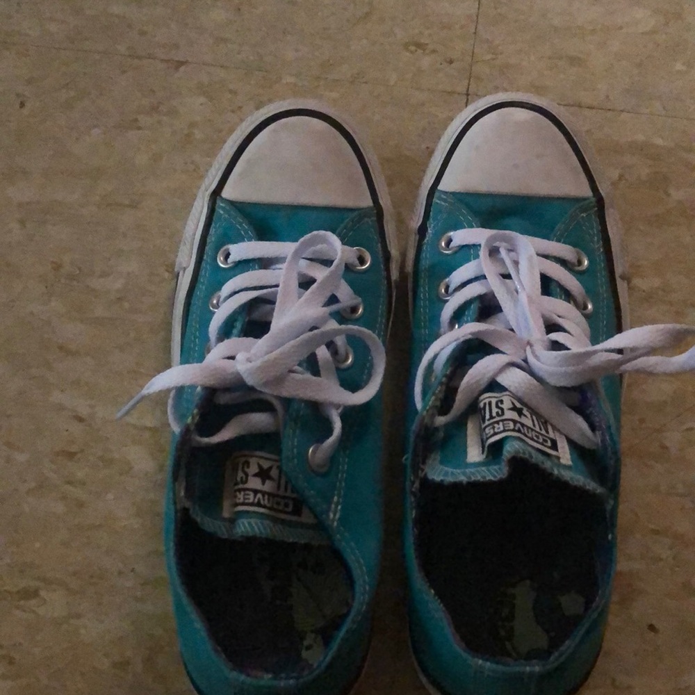 Size 6 converse